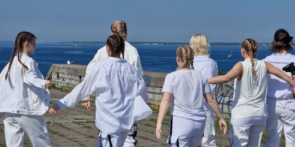 BTS ON Kava Votted Linnahalli Katusel Jzone 1. Koht 1